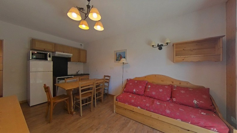 _lv_images__lot_0015200137_03_3481618