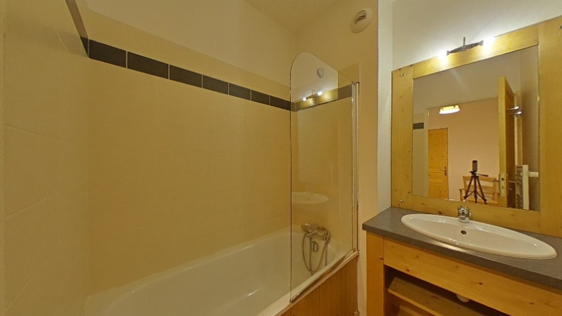 _lv_images__lot_0015200137_10_3193593