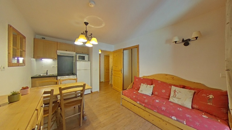 _lv_images__lot_0015200143_01_3422058