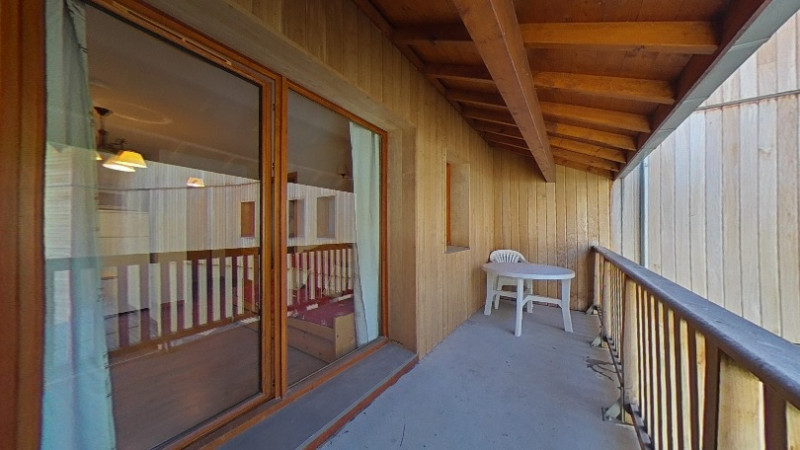 _lv_images__lot_0015200143_10_3401567