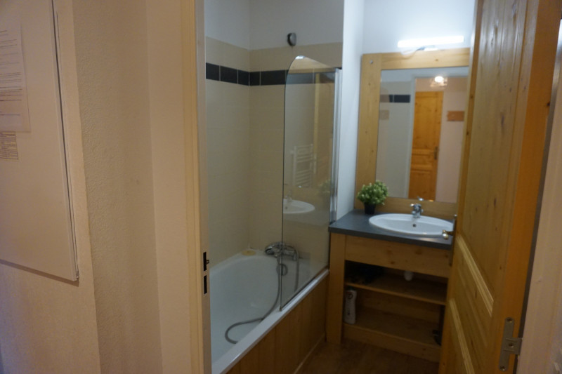 _lv_images__lot_0015200147_03_3476395