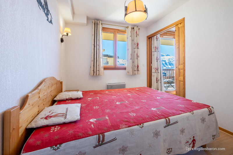 _lv_images__lot_0015200159_08_3387747