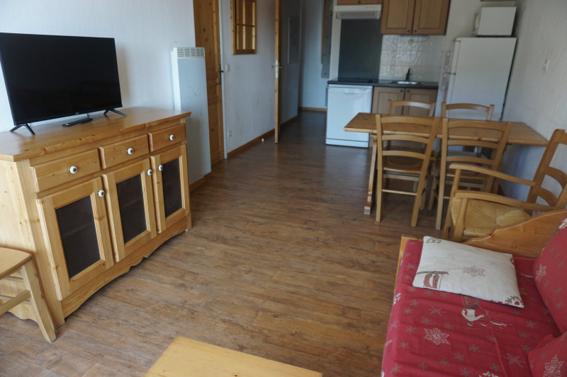 _lv_images__lot_0015200165_03_3408487