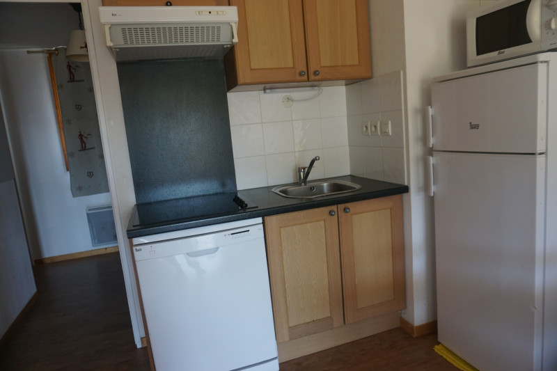 _lv_images__lot_0015200165_04_3300283