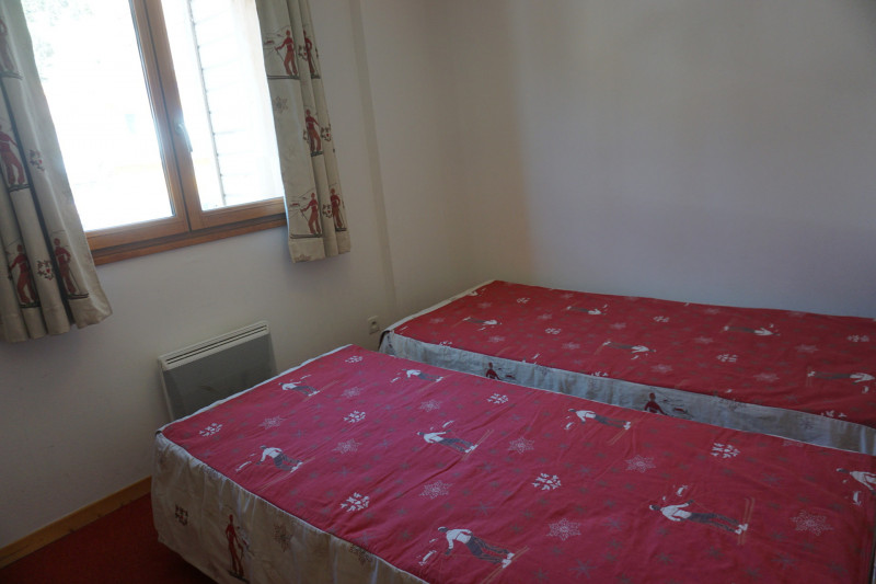 _lv_images__lot_0015200165_06_3408490