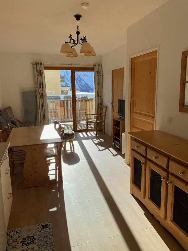 _lv_images__lot_0015200169_04_3237100