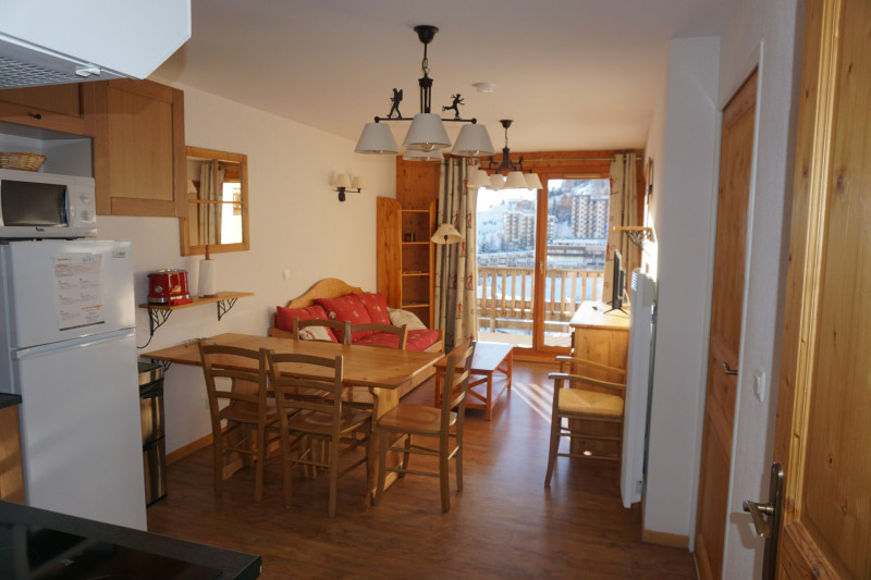 _lv_images__lot_0015200170_02_3398672