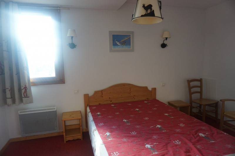 _lv_images__lot_0015200176_04_2884283 _lv_images__lot_0015200176_04_2884283