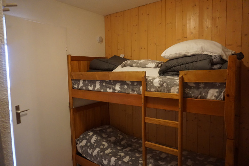 _lv_images__lot_0015200196_05_3399362