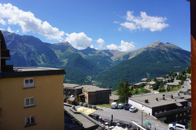 _lv_images__lot_0015200196_12_3592170 _lv_images__lot_0015200196_12_3592170