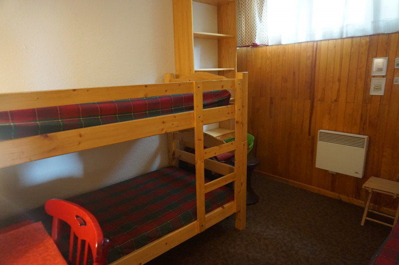 _lv_images__lot_0015200198_03_3489523