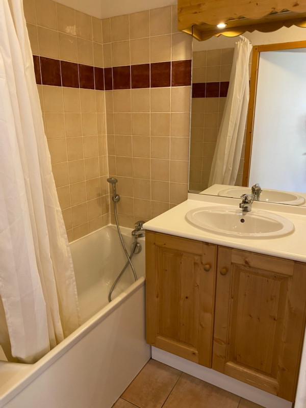 _lv_images__lot_0015200202_08_3273948