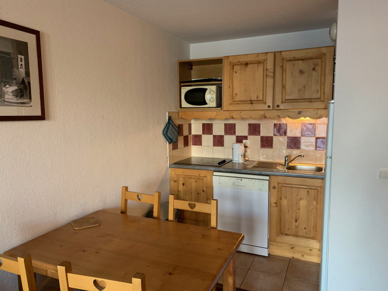 _lv_images__lot_0015200203_01_3453809 _lv_images__lot_0015200203_01_3453809