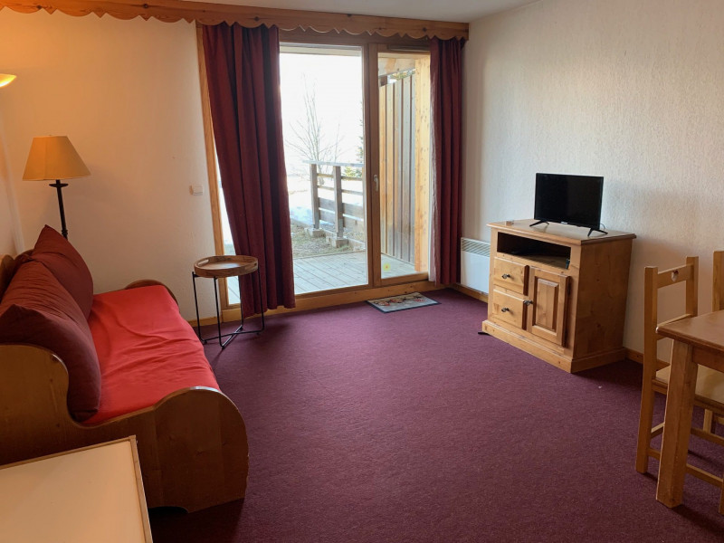 _lv_images__lot_0015200203_03_3409152