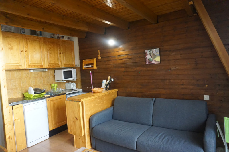 _lv_images__lot_0015200204_01_3305602