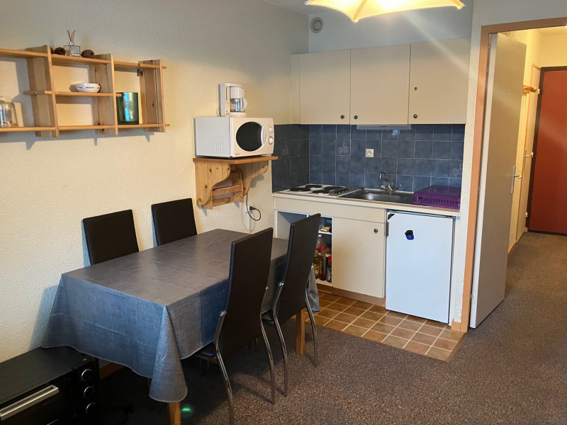 _lv_images__lot_0015200223_02_3337915