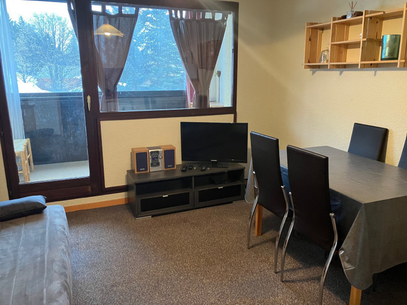 _lv_images__lot_0015200223_04_3207535