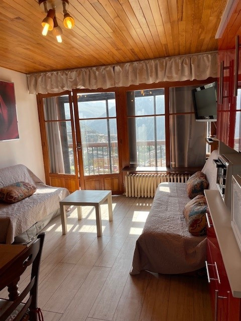 _lv_images__lot_0015200235_03_3174363 _lv_images__lot_0015200235_03_3174363