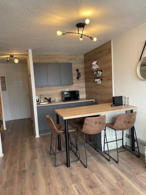 _lv_images__lot_0015200239_03_3294178