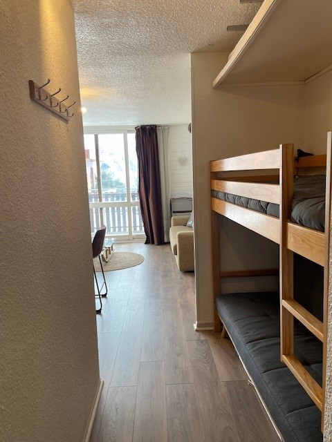 _lv_images__lot_0015200239_06_3310863