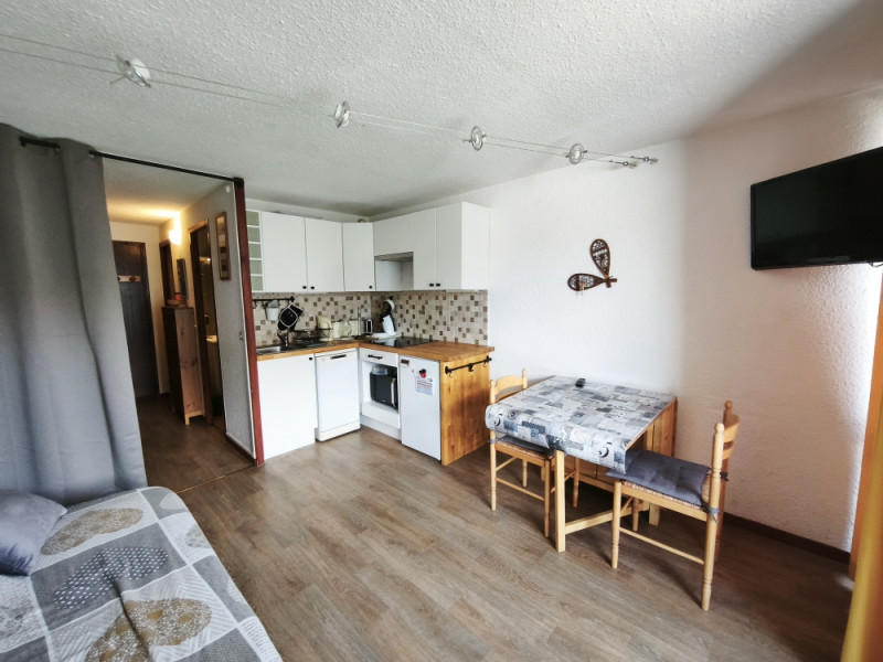 _lv_images__lot_0015200246_01_3469911