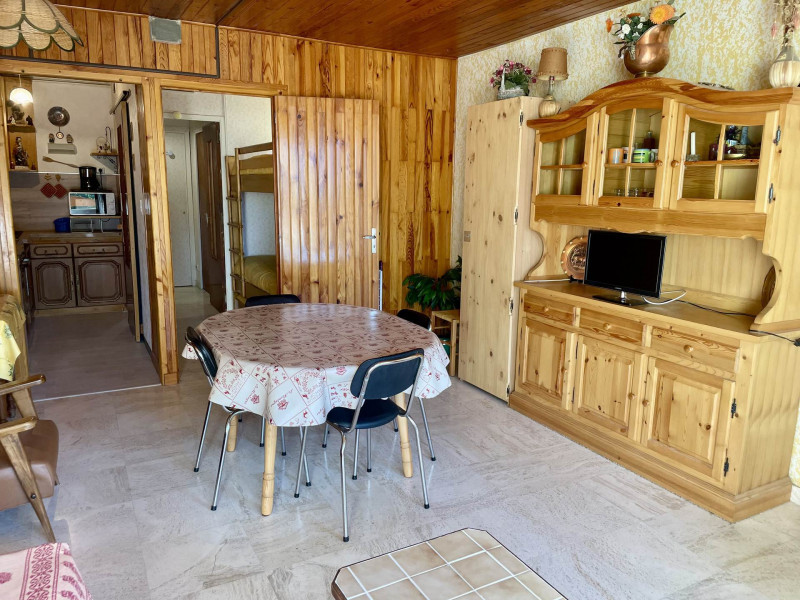 _lv_images__lot_0015200255_03_3487822